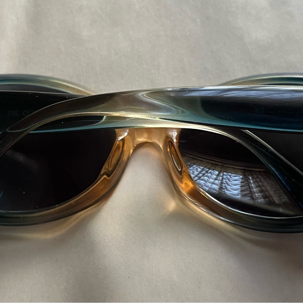 Versace Model 382 - Picture 8 of 11